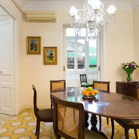 Cal Mateu 11 Huespedes Sagrada Familia Apartman *